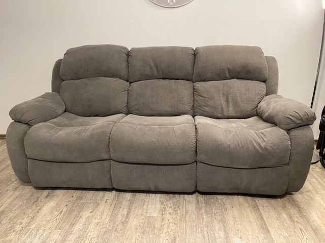 Reclining Sofa and Loveseat  in Couches & Futons in Portage la Prairie - Image 2