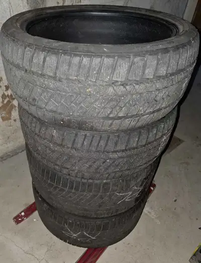 4 winter tires in good condition. Perfect for Lexus IS 2021 +. Staggered setup. 2× 235/40R19 2× 265/...