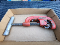 Ridgid #42A Four Wheel Pipe Cutting Tool From 1/2 To 2 Inch