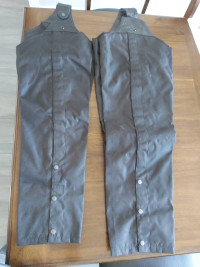 2 paires de pantalons de moto ( chaps )
