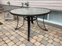 Table ronde de patio