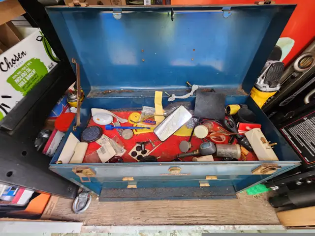 Canadian Tire 3 Drawers Machinist Top Handle Tool Chest Kennedy in Tool Storage & Benches in Windsor Region - Image 3