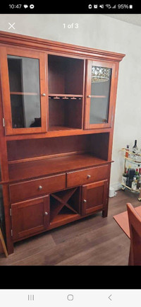Dining Room Cabinet/Hutch