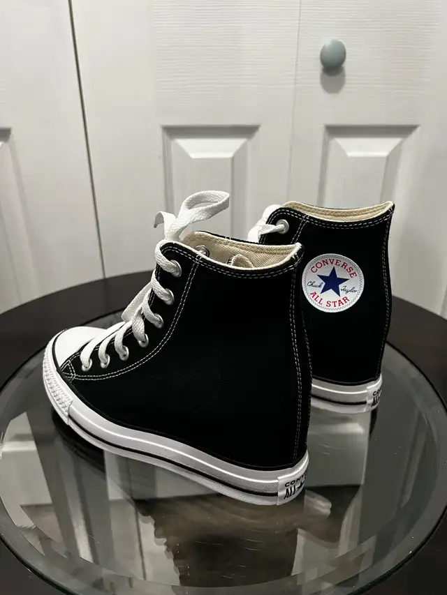 Converse All Star High Tops Women's 7 Sneaker Black NEW in Women's - Shoes in Cape Breton - Image 6