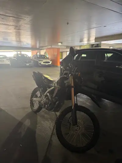 Selling my 2020 CRF 250L factory black with just over $3000 km on it. I am in an apartment building...