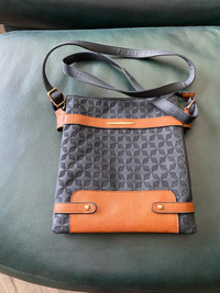 Crossbody purse 