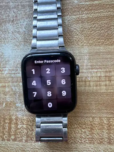 montre Apple série 4mm, View more