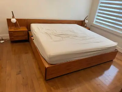 L:116"(headboard), W:81", H(floor to headboard):26” Mattress and lamps are not included. Pick up fro...