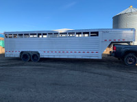 Custom livestock hauling 
