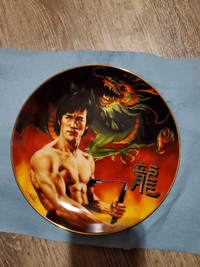 Franklin Mint "BRUCE LEE "collectors plate and knife. 