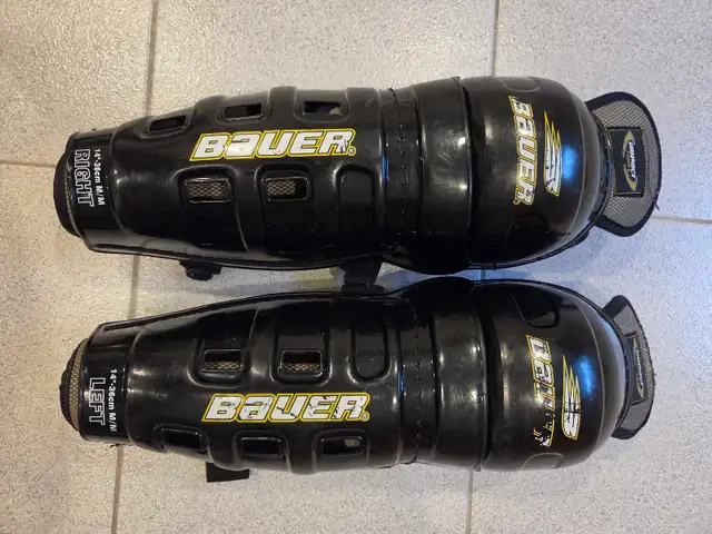 SENIOR HOCKEY EQUIPMENT  in Hockey in Markham / York Region - Image 11