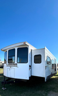 2013 Wildwood by Forest River Lodge park model 39 FLFB
