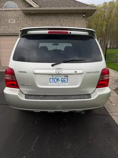 2001 years Toyota Highlander Limited Edition 6 cylinder engine in excellent condition for its age. M...