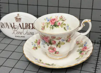 Moss Rose Royal Albert vintage 1956 discontinued pattern in 2001, View more