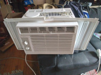 Midea 5000 BTU Air Conditioner