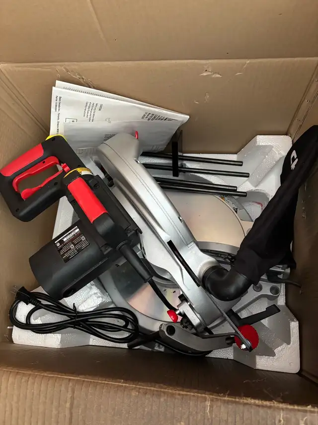 Craftsman Mitre Saw in Power Tools in Oshawa / Durham Region - Image 5