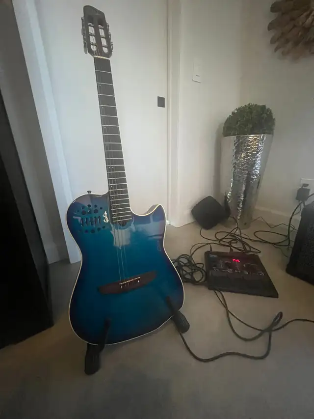 Guitare Godin Multiac Steel Blue HG in Guitars in Laval / North Shore - Image 3