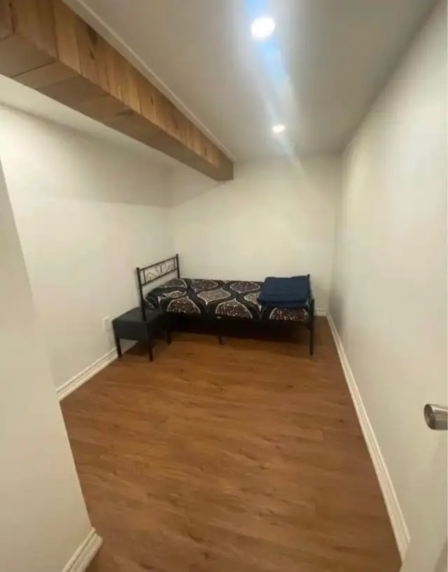 Room for Rent in 3 Bed 1 Bath Basement Unit in Room Rentals & Roommates in City of Toronto - Image 2