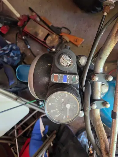 This is a project bike needs tires and tank needs cleaning clutch is sticking. However has great spa...