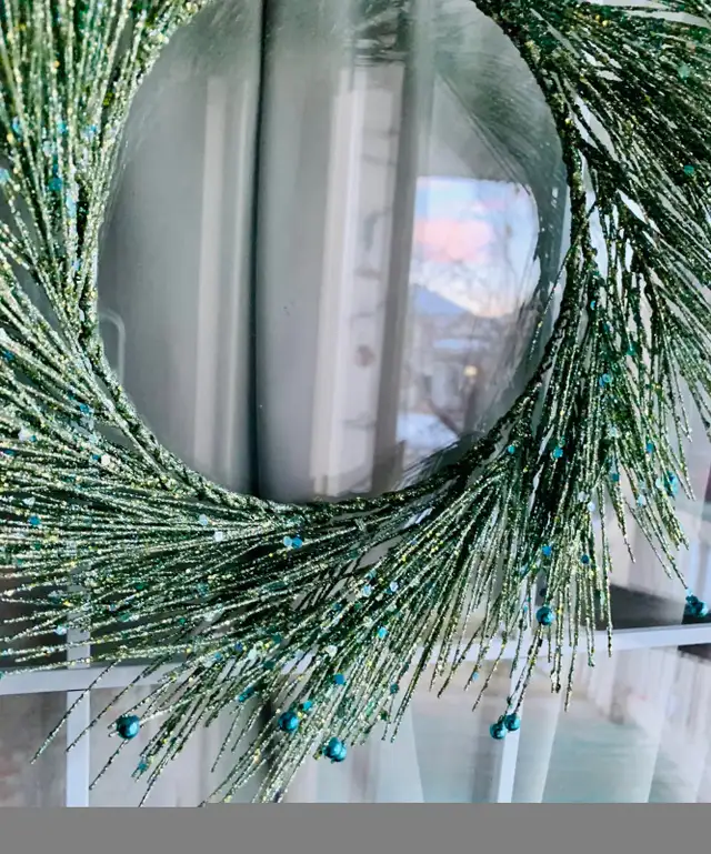 Blue/Green Pretty Christmas 12” Wreath in Home Décor & Accents in Calgary - Image 4