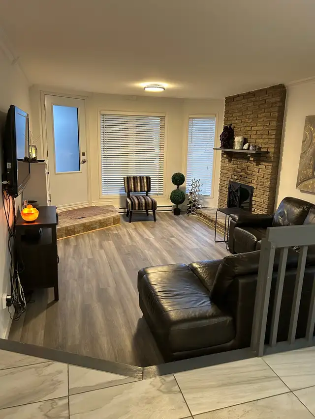 logement  libre 1 mars , triplex 4 1/2 St-Thérèse à louer