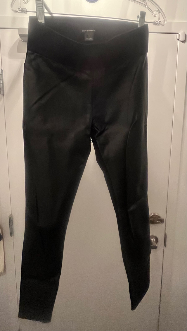 Club Monaco - Faux Leather Panel Legging Pant in Women's - Bottoms in City of Toronto