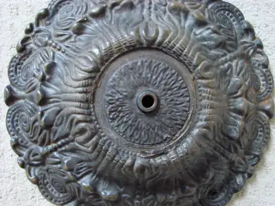 Antique Victorian Cast Iron Lamp Base with a beautiful scrolling design throughout. I'm not 100% sur...