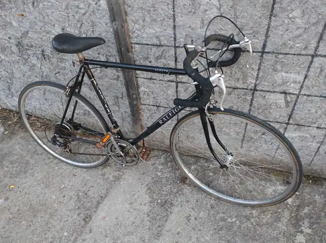 10 Speed Raleigh Road Bike in Road in Kawartha Lakes - Image 4
