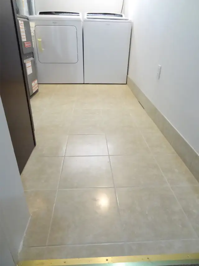 PRIVATE FURNISHED RENOVATED BASEMENT UNIT WITH PRIVATE KITCHEN, in Long Term Rentals in City of Toronto - Image 11