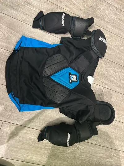 Bauer Youth Hockey Shoulder Pad set, View more