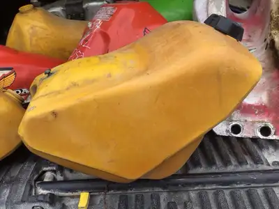 1984 1985 Suzuki RM250 Gas Tank $165 Caps and petcocks always sold separately unless stated otherwis...