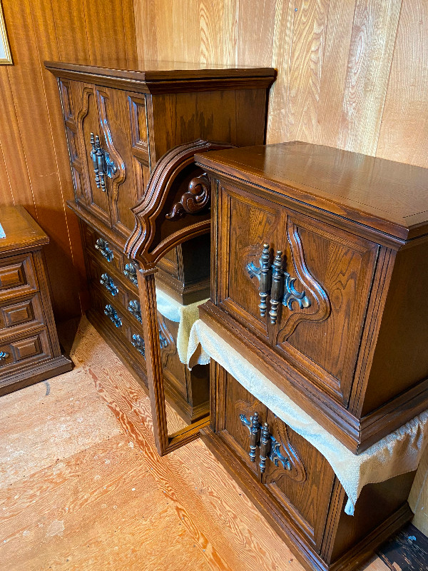 Princeville bedroom set in Dressers & Wardrobes in Vernon