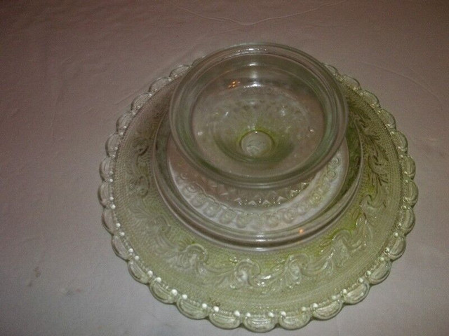 Depression glass cake pedestal dish in Arts & Collectibles in Chatham-Kent - Image 2