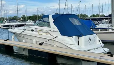 LOOKING FOR A GREAT CRUISER? It is all about the engine hours. Spend your time off on the water on t...