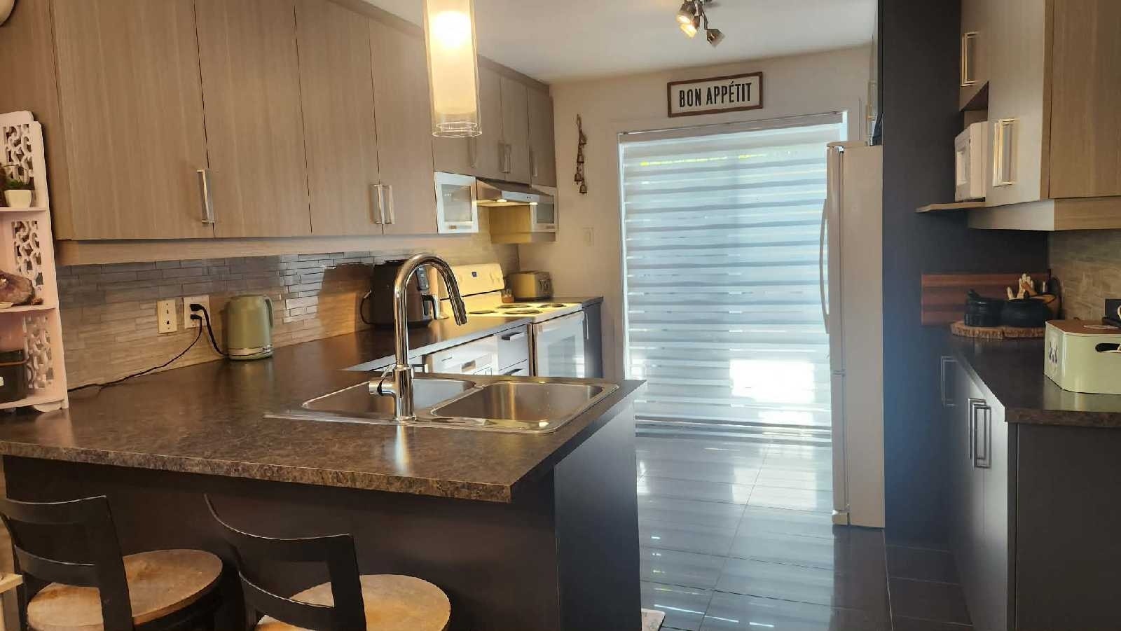 8e Avenue — photo 1