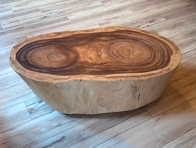 Table à café en bois exotique massif / Solid wood coffee table dans Tables basses  à Laval/Rive Nord