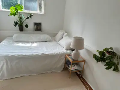 cozy room available for August with the possibility to extend