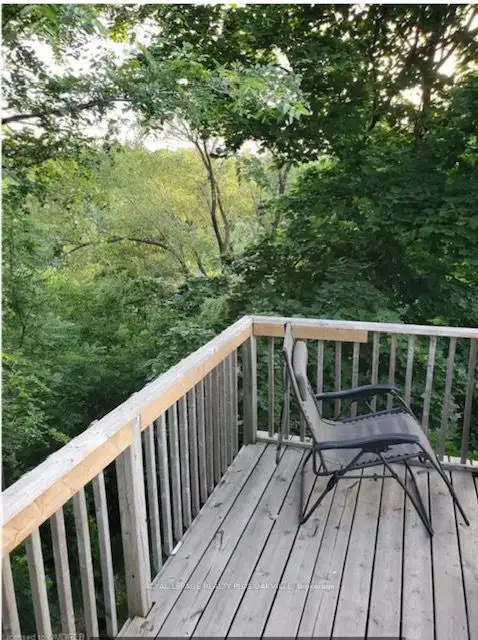 South East Oakville 1 bedroom unit (2 bdrm avail as well) in Long Term Rentals in Oakville / Halton Region - Image 7