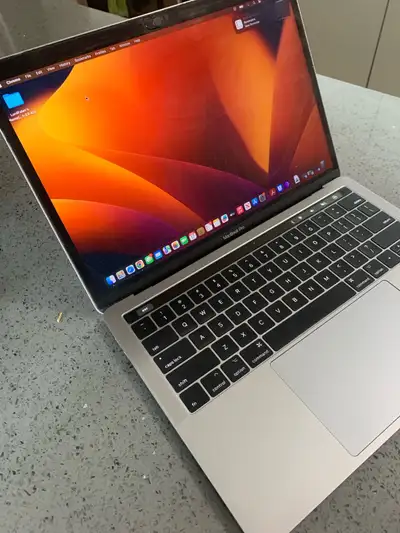 Prices is negotiable Processor 3.1 GHz Dual-Core Intel Core i5 Graphics Intel Iris Plus Graphics 650...