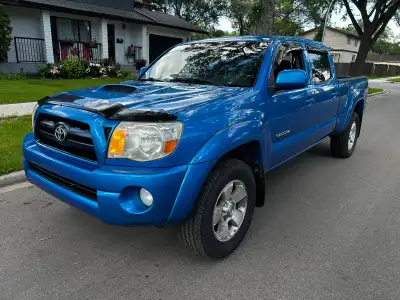 2007 Toyota Tacoma TRD Sport Yamaha Edition with 303,000 km. Dealer serviced and meticulously mainta...