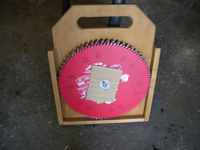 Ridged  miter  saw535726972397178883