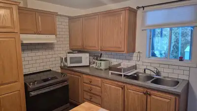 4 1/2 à louer situé à Saint-Jean-Sur-Richelieu 2 chambres 1 salle de bain Stationnement sur place di...