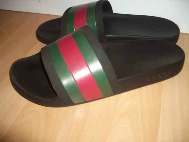GG Gucci Pursuit 72 Slide Sandals #308234 size 10 US / 43-44 EU in Men's Shoes in City of Montréal - Image 2