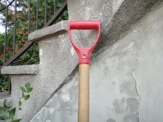 Garden Shovel589631697989160963