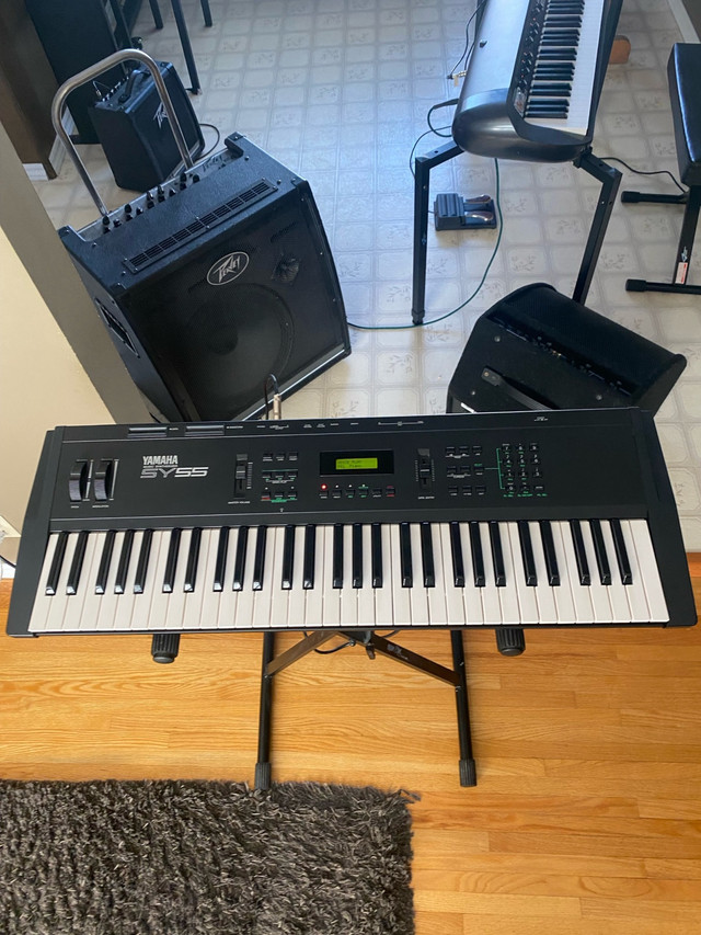 Yamaha   SY55 Piano   Synthesizer with Stand in Pianos & Keyboards in Winnipeg - Image 2