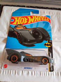 Hot Wheels Batman Batmobile 