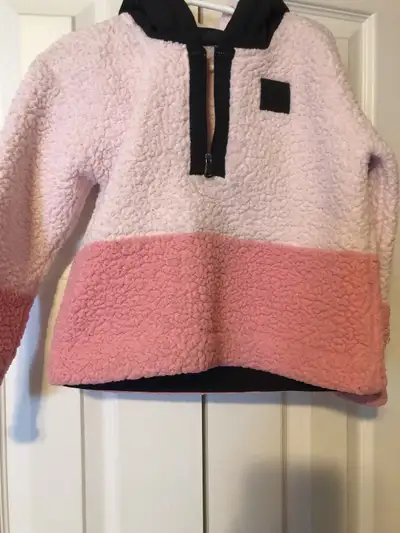 Kids under armour$15 size xs 4-5years old, View more