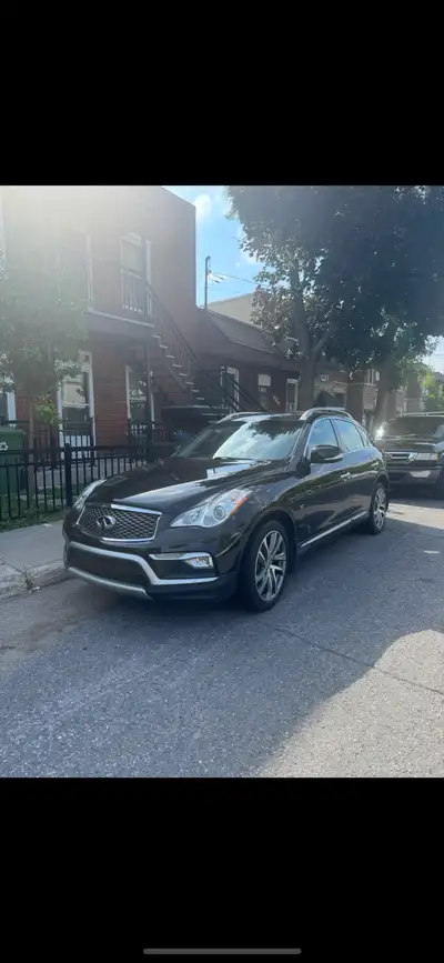 Infiniti QX50 2016 à vendre 17 000$. négociable 3.7l V6 à 133 000km, elle est en parfaite condition...