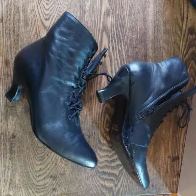 Witch boots, black leather, sz 9.5w, View more