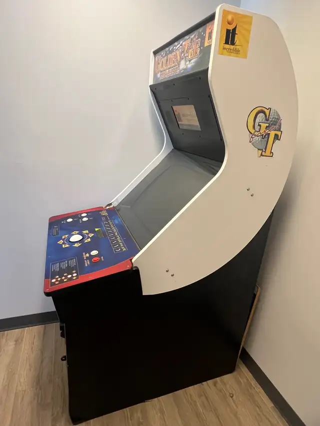 GOLDEN TEE UPGRADED WITH 29 Courses63749434195075121